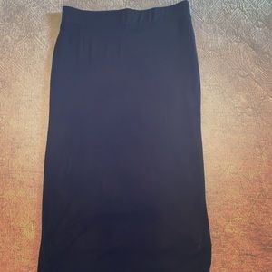 Easy Form Fitting Black Skirt